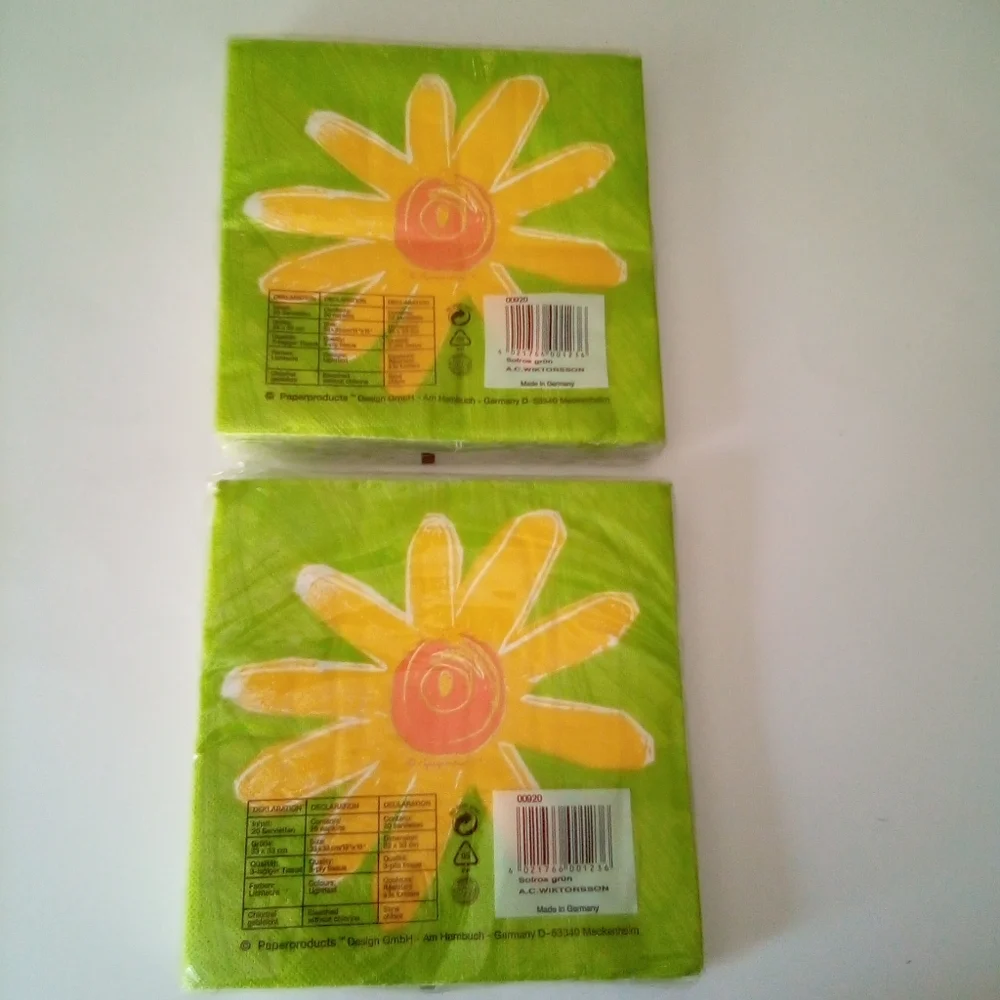 Paper Products Design Two Pack Flower Triple-Ply Disposable Napkins